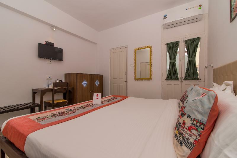 Oyo 10241 Hotel Mayfair Goa Exterior photo